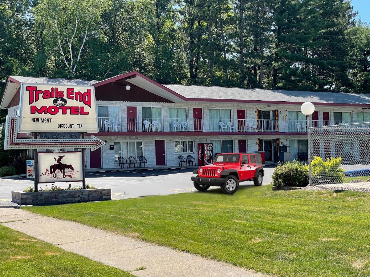 Trails End Motel Wisconsin Dells Exterior photo